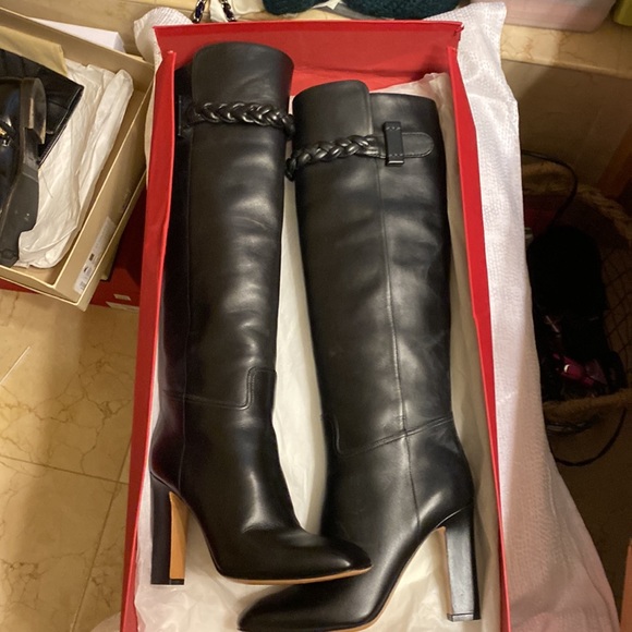 Authentic Valentino knee high women’s boots - Picture 3 of 5